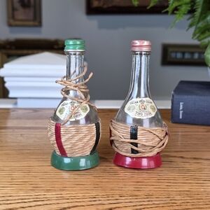 Vintage Italian Swiss Colony Tipo Wine Bottle Salt & Pepper Shakers - Raffia Wra